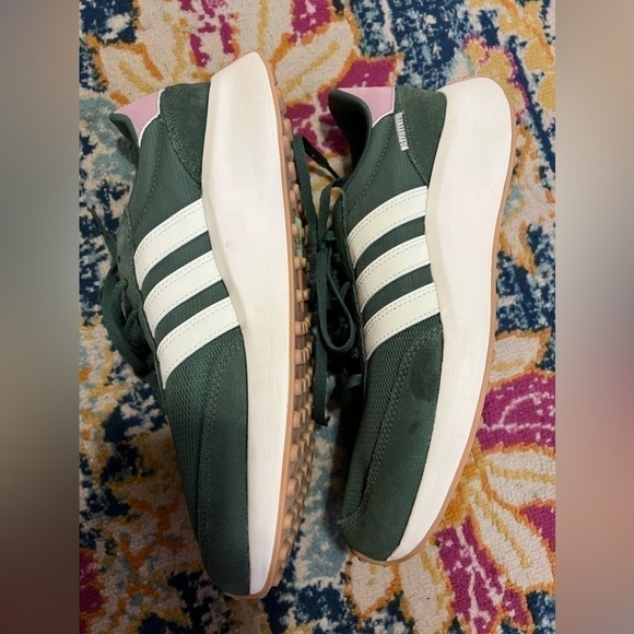 New Adidas Run 70's Green With Pink - Picture 5 of 8